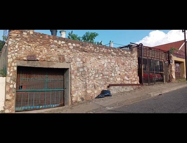 4 BEDROOM HOUSE FOR SALE IN KENSINGTON